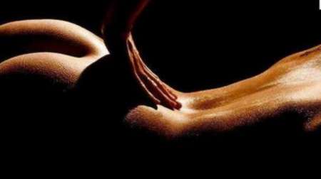 Massage corps a corps exotique du brsil